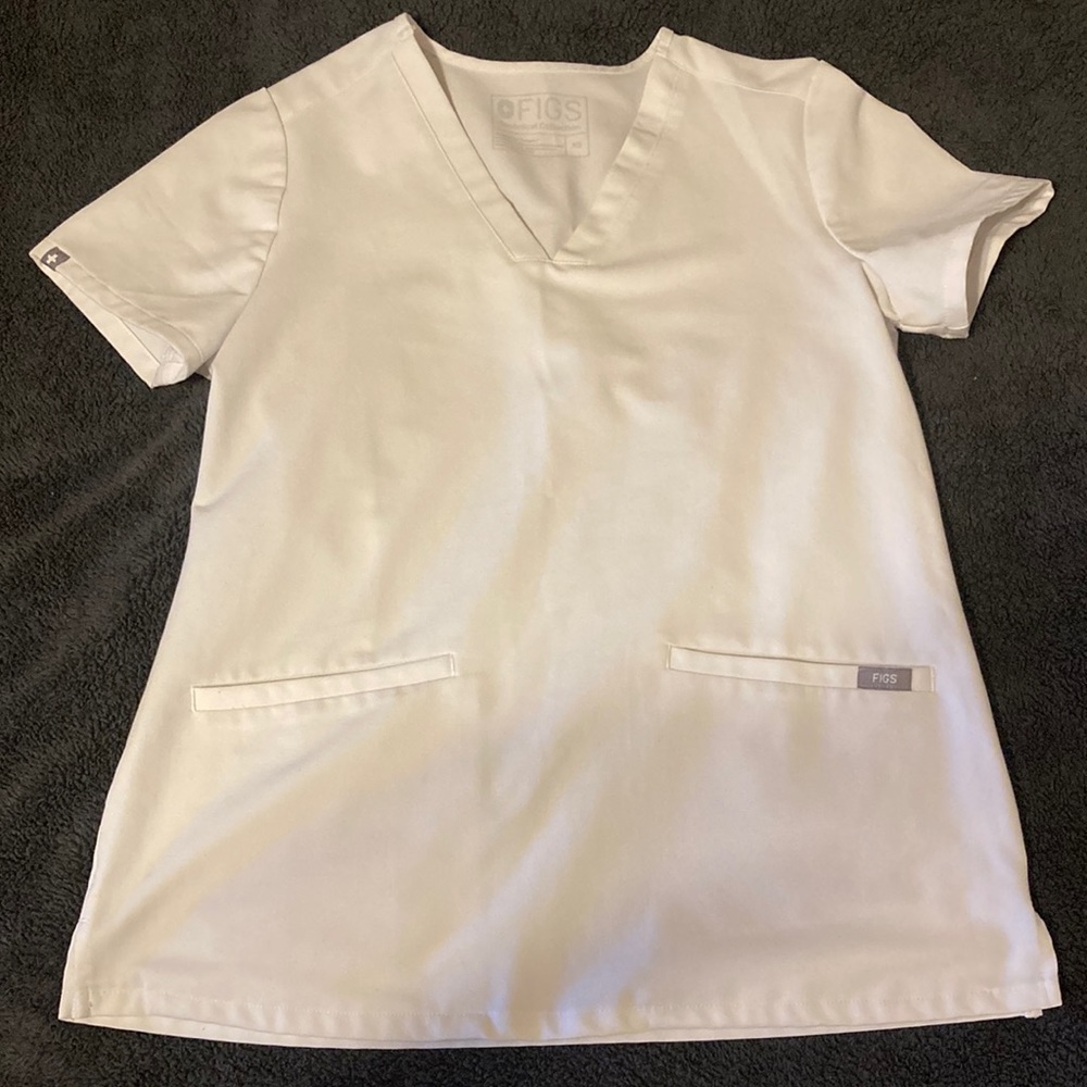 White Figs Scrub Top & Bottom